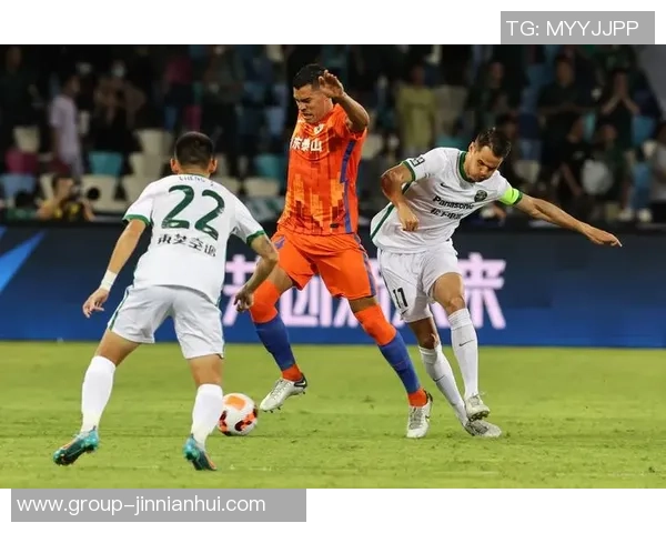 山东泰山于10月10日重返训练场全力备战即将对阵浙江队的关键比赛